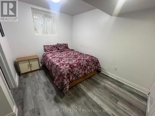 11 Valleyridge Crescent, Brampton, ON - Indoor Photo Showing Bedroom