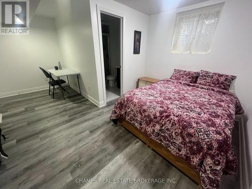 11 Valleyridge Crescent, Brampton, ON - Indoor Photo Showing Bedroom