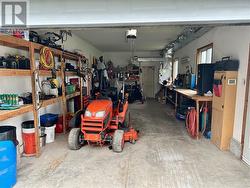 Detached garage right side - 