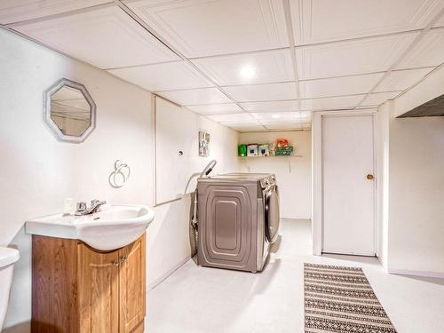 Salle de lavage - 1010 Rue De Bourgchemin, Terrebonne (Terrebonne), QC - Indoor Photo Showing Laundry Room