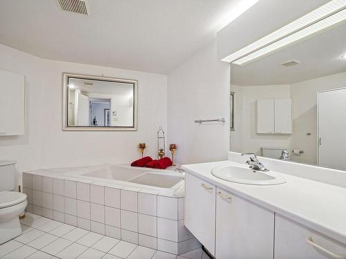 Bathroom - 602-777 Rue De La Noue, Montréal (Verdun/Île-Des-Soeurs), QC - Indoor Photo Showing Bathroom