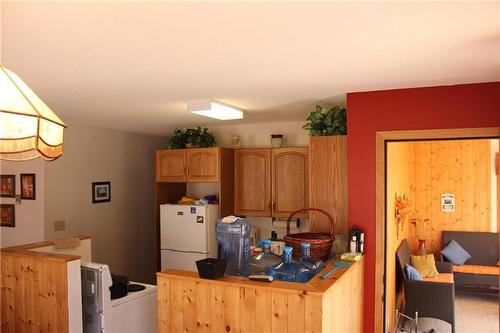 30 Lake Forest Drive, Gimli Rm, MB - Indoor Photo Showing Other Room