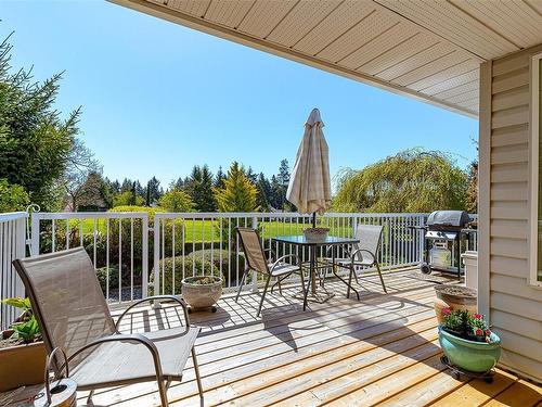 550 Fairways Pl, Cobble Hill, BC - Outdoor With Deck Patio Veranda With Exterior
