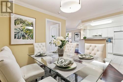 #302 -18 Sommerset Way, Toronto, ON - Indoor Photo Showing Dining Room