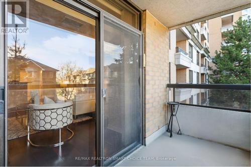 #302 -18 Sommerset Way, Toronto, ON - Outdoor With Exterior