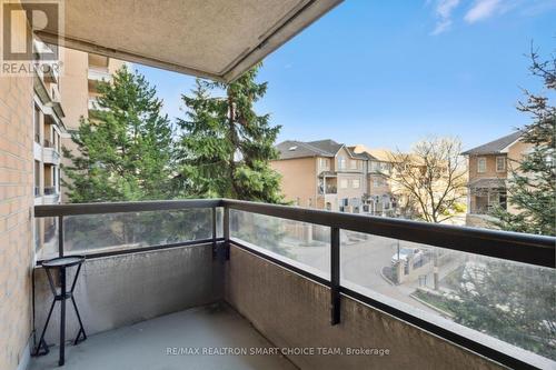 #302 -18 Sommerset Way, Toronto, ON - Outdoor With Exterior