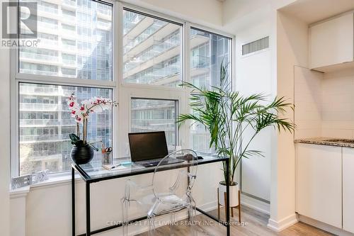 #416 -59 East Liberty St, Toronto, ON - Indoor Photo Showing Office
