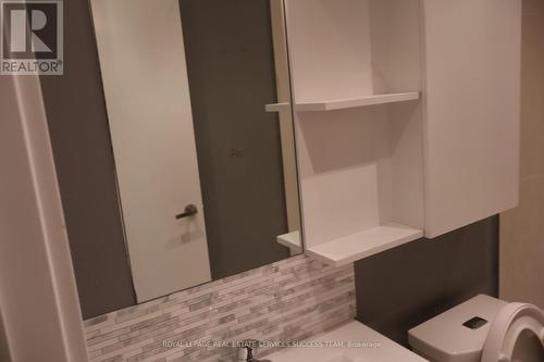 606 - 5 St Joseph Street, Toronto, ON - Indoor Photo Showing Bathroom
