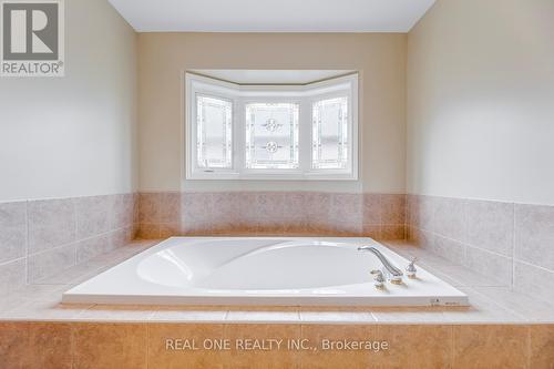 2345 Bluestream Drive, Oakville, ON - Indoor Photo Showing Bathroom