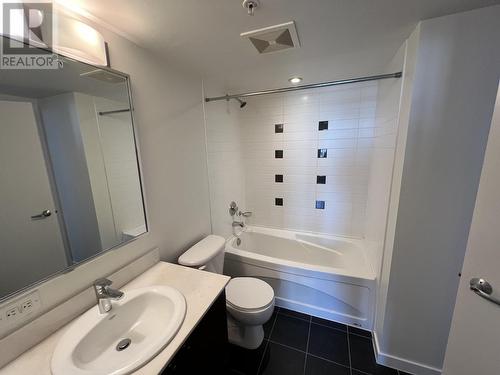 1507 938 Smithe Street, Vancouver, BC - Indoor Photo Showing Bathroom