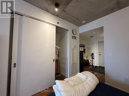 #802 -32 Trolley Cres, Toronto, ON - Indoor Photo Showing Other Room