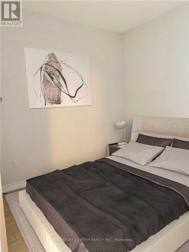 #3504 -386 Yonge St, Toronto, ON - Indoor Photo Showing Bedroom