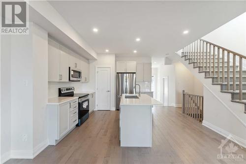 724 Petanque Crescent, Ottawa, ON - Indoor Photo Showing Kitchen With Stainless Steel Kitchen With Upgraded Kitchen