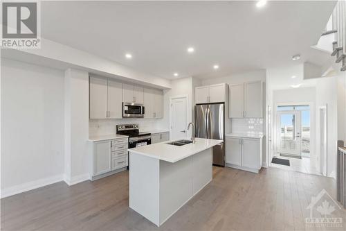 724 Petanque Crescent, Ottawa, ON - Indoor Photo Showing Kitchen With Stainless Steel Kitchen With Upgraded Kitchen