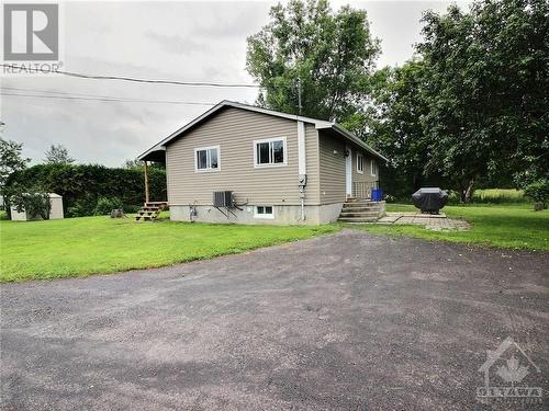 1800 Landry Street, Clarence Creek, ON - Outdoor