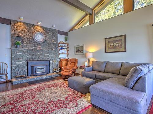 A-10087 Chemainus Rd, Chemainus, BC - Indoor Photo Showing Living Room With Fireplace