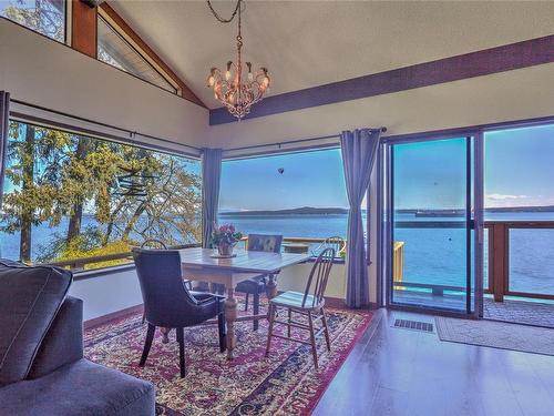 A-10087 Chemainus Rd, Chemainus, BC - Indoor With Body Of Water