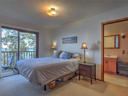 A-10087 Chemainus Rd, Chemainus, BC - Indoor Photo Showing Bedroom