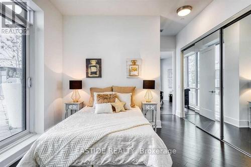 Sph10 - 1 Edgewater Drive, Toronto, ON - Indoor Photo Showing Bedroom