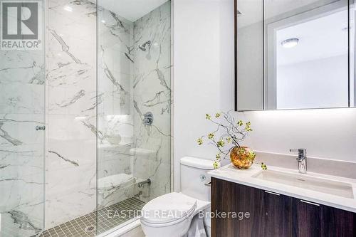 Sph10 - 1 Edgewater Drive, Toronto, ON - Indoor Photo Showing Bathroom