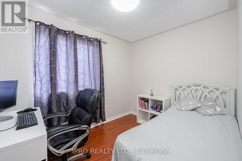 30 Mount Ranier Cres, Brampton, ON - Indoor Photo Showing Bedroom