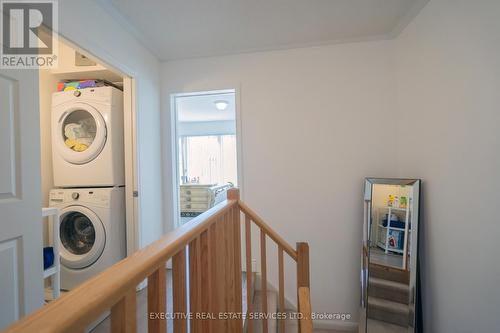 #33 -1 Beckenrose Crt, Brampton, ON - Indoor Photo Showing Laundry Room
