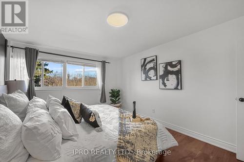 #58 -925 Bayly St, Pickering, ON - Indoor Photo Showing Bedroom