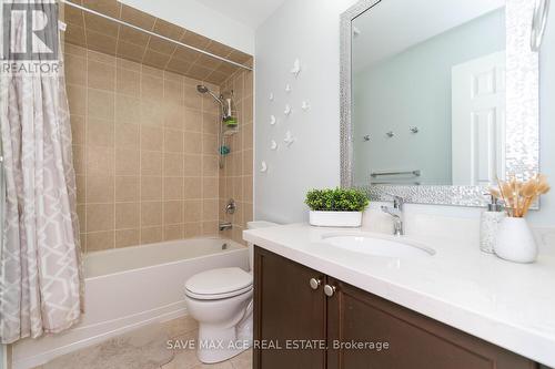 35 James Govan Dr, Whitby, ON - Indoor Photo Showing Bathroom