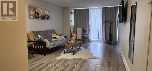 212 - 99 Blackwell Avenue, Toronto, ON - Indoor Photo Showing Living Room