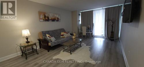 212 - 99 Blackwell Avenue, Toronto, ON - Indoor Photo Showing Living Room