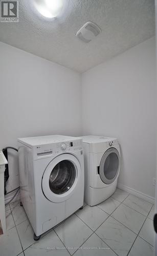 54 Pondcliffe Dr, Kitchener, ON - Indoor Photo Showing Laundry Room