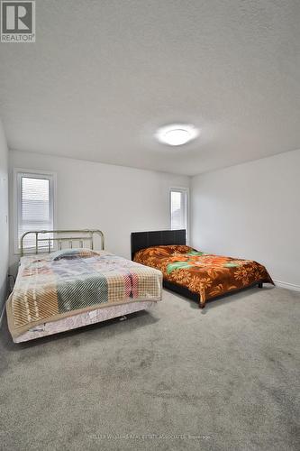 54 Pondcliffe Dr, Kitchener, ON - Indoor Photo Showing Bedroom