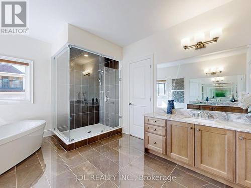 51 Red Giant St, Richmond Hill, ON - Indoor Photo Showing Bathroom
