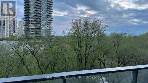 615 - 2220 Lakeshore Boulevard W, Toronto, ON - Outdoor With View