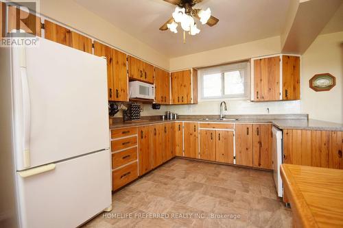1640 County Road 21, Cavan Monaghan, ON - Indoor Photo Showing Kitchen