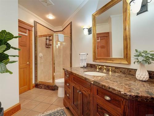 4817 Prospect Lake Rd, Saanich, BC - Indoor Photo Showing Bathroom