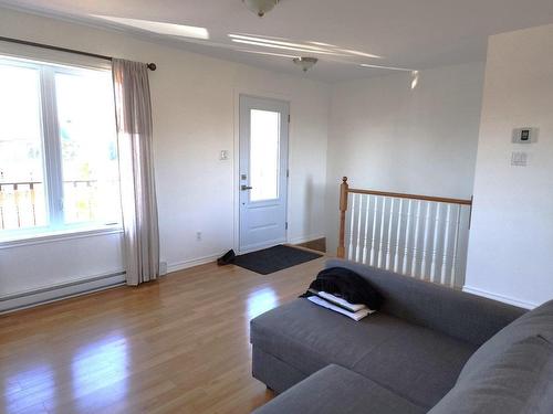 Living room - 10 Rue Mondor, Noyan, QC - Indoor