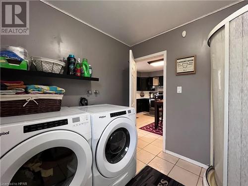 98 Elgin Avenue W, Goderich, ON - Indoor Photo Showing Laundry Room