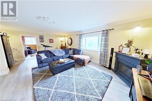98 Elgin Avenue W, Goderich, ON - Indoor Photo Showing Living Room With Fireplace