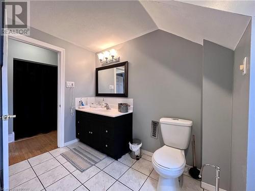 98 Elgin Avenue W, Goderich, ON - Indoor Photo Showing Bathroom