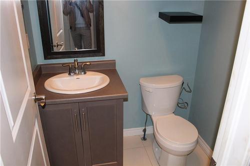 201 Echovalley Drive, Hamilton, ON - Indoor Photo Showing Bathroom