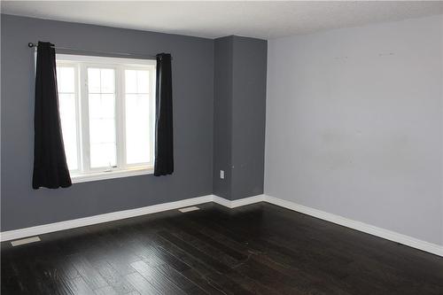 201 Echovalley Drive, Hamilton, ON - Indoor Photo Showing Other Room