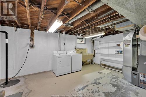 1722 Kildare Road, Windsor, ON - Indoor Photo Showing Laundry Room