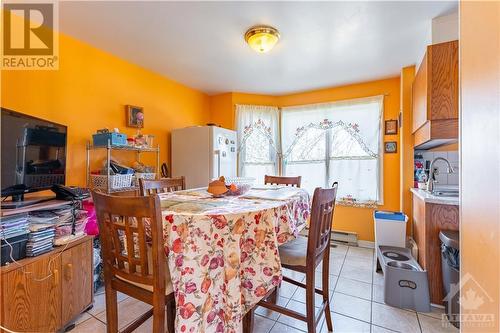 2045 Boake Street, Orleans, ON - Indoor Photo Showing Dining Room