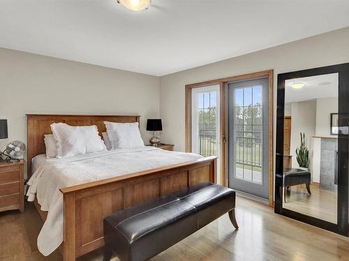 220 Belview Road, Thunder Bay, ON - Indoor Photo Showing Bedroom