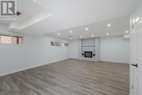 #17 -5 Riverview Rd, New Tecumseth, ON - Indoor With Fireplace