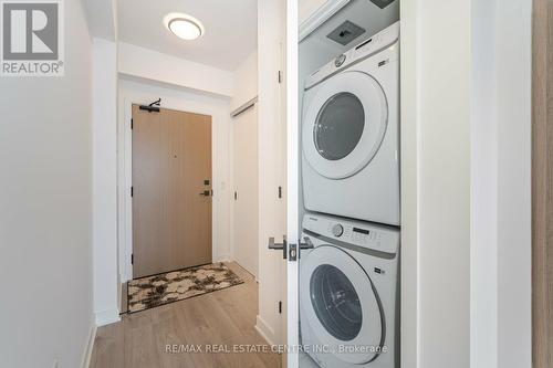 #2606 -36 Zorra St, Toronto, ON - Indoor Photo Showing Laundry Room