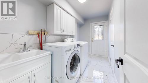 50 Hillside Dr, Brampton, ON - Indoor Photo Showing Laundry Room