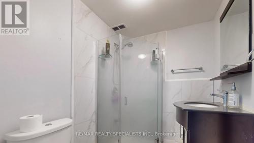 50 Hillside Dr, Brampton, ON - Indoor Photo Showing Bathroom
