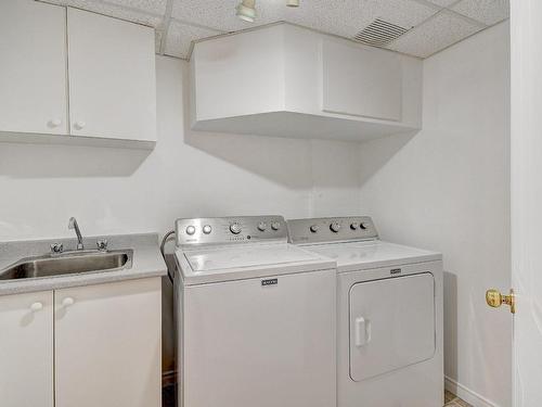 Salle d'eau - 5545 Rue Félix-Leclerc, Sainte-Catherine, QC - Indoor Photo Showing Laundry Room